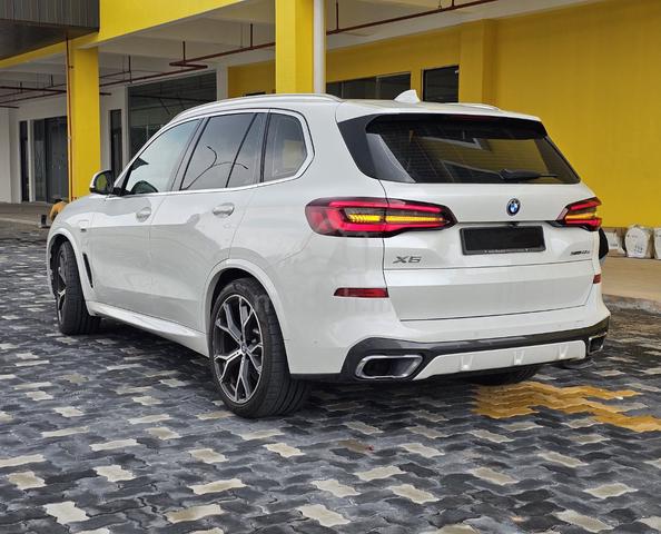 [2022] Bmw X5 45E Suv 3.0 Facelift Laser light - 3
