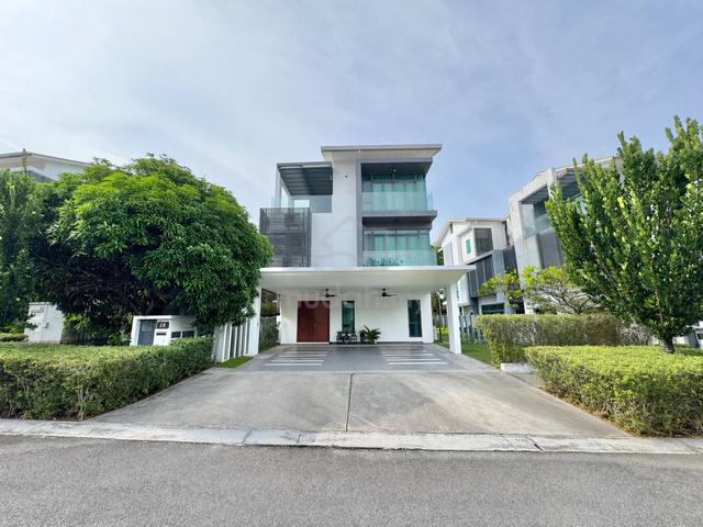 END LOT BUNGALOW Sejati Residence Cyberjaya 3 Storey 1