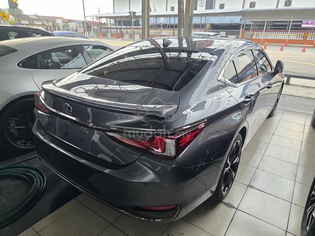 2022 Lexus E300H HYBRID F-SPORT - 3