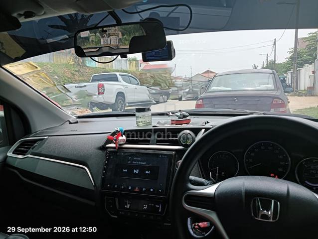 2018 Honda BR-V 1.5 E (A) with Roofbox & Dashcam - 4