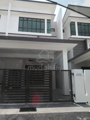 Ayer Keroh Ozana Residence 2.5 Storey Terrace House Gated Guarded 1