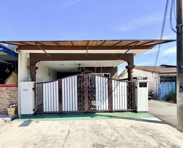 RENOVATED 🔥 END LOT Freehold Single Storey Seremban Selatan Senawang 1