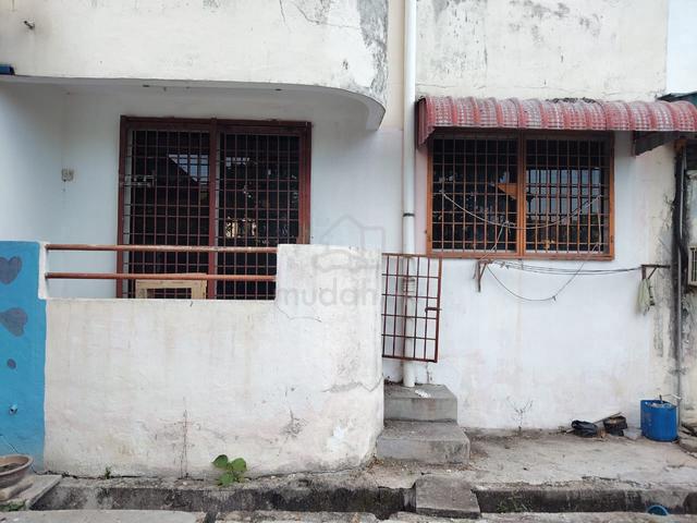 Taman Mengkudu Flat 1