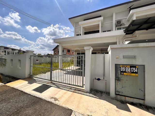 Rumah Teres End Corner Lot 2 Tingkat Dengkil 1