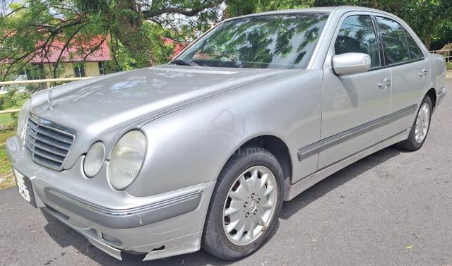 Mercedes Benz E240 (A) Loan Kedai Blacklist TipTop - 4