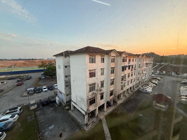 Flat Bukit Indah 1