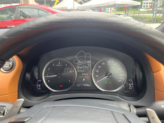 2021 Lexus IS300 2.0 VL (7k Milleage) - 5
