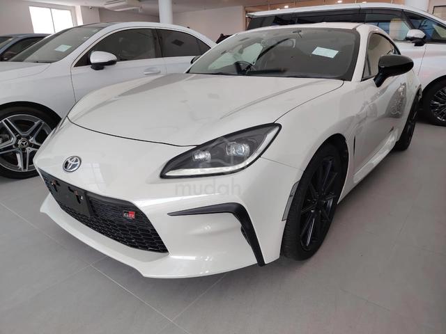 2022 Toyota GR86 2.4 RZ (A) RED & WHITE - 4