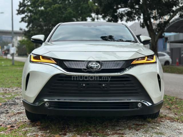 RECON UNREG 2021 Toyota HARRIER G *GREY SEAT - 2
