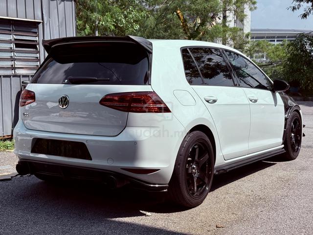 2017 Volkswagen GOLF 2.0 GTi (A) - 4
