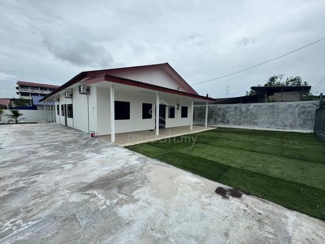 Skudai Single Storey Bungalow Jalan Kelasa Renovated Partial Furnished 1