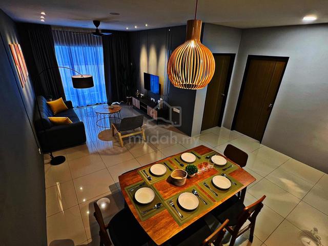 Manhattan Condominium 1