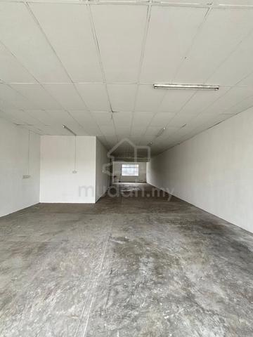 Setia Tropika 3 Sty Shoplot Facing Main Road 2nd Floor For Rent 1