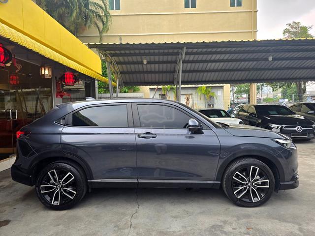2025 Honda HR-V 1.5 E FACELIFT (A) Like New Car - 4