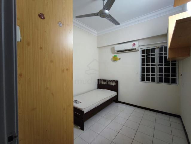 FEMALE UNIT Middle Room Jalil Damai Apartment Pavilion Bukit Jalil 1