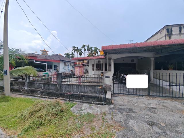 Single Storey Semi-D @ Taman Makmur Ayer Tawar 1