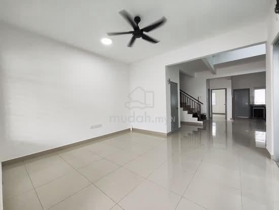 Ayera Residences G & G 4 Room Double Terrace Jb Permas For Rent 1