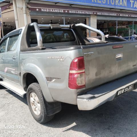 HILUX - 2