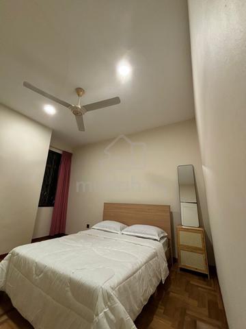 Impian Emas extra land 10ft non bumi fully reno 4