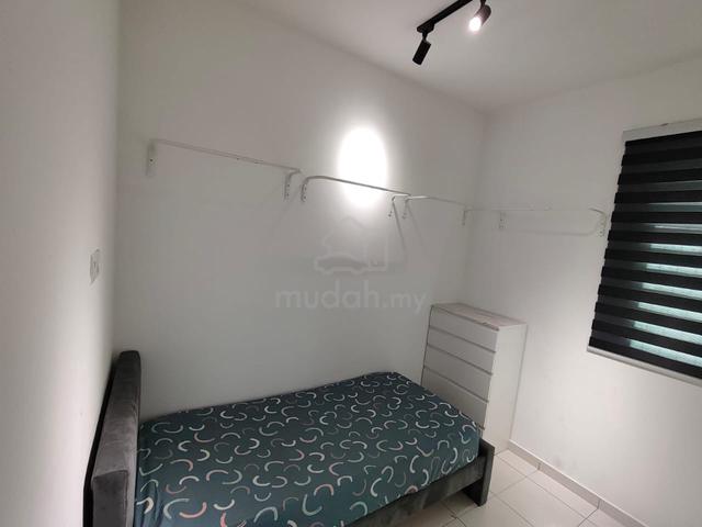 Medium Room at Condo The Zizz Male only 1
