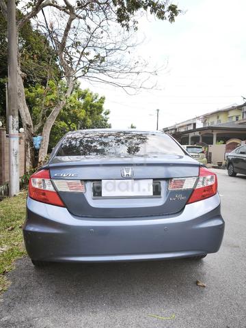2015 Honda CIVIC 1.8 S FACELIFT (A) - 5