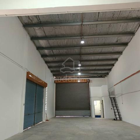 Corner 1.5Link factory JALAN PBS Bukit Serdang raya Seri kembangan 1