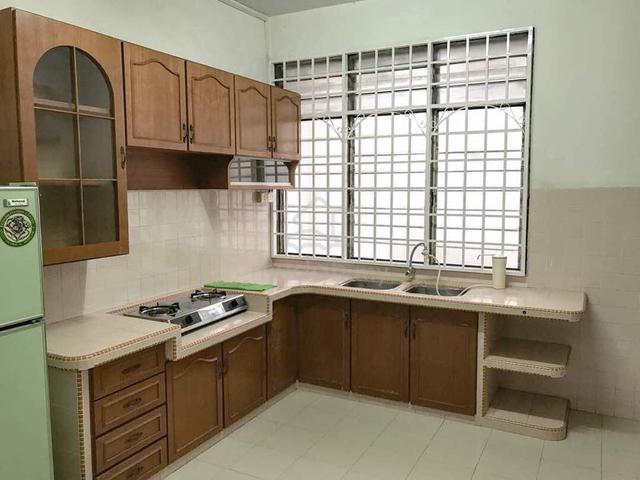 FULLY FURNISHED Taman Petani Jaya 2-Storey Terrace for RENT 1