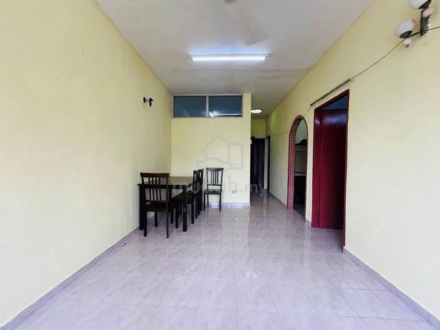 Rumah Pangsa Nilam Sari Flat 1
