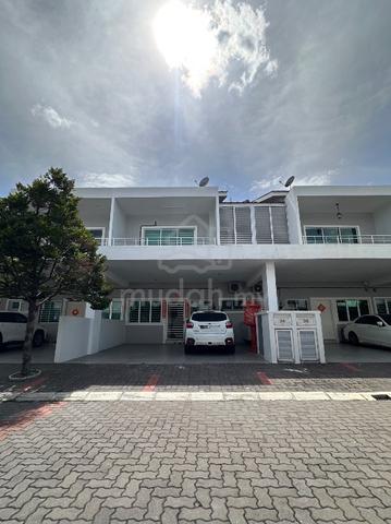 Springfields Residences Taman Pinji Tropika Renovated House for sales 1