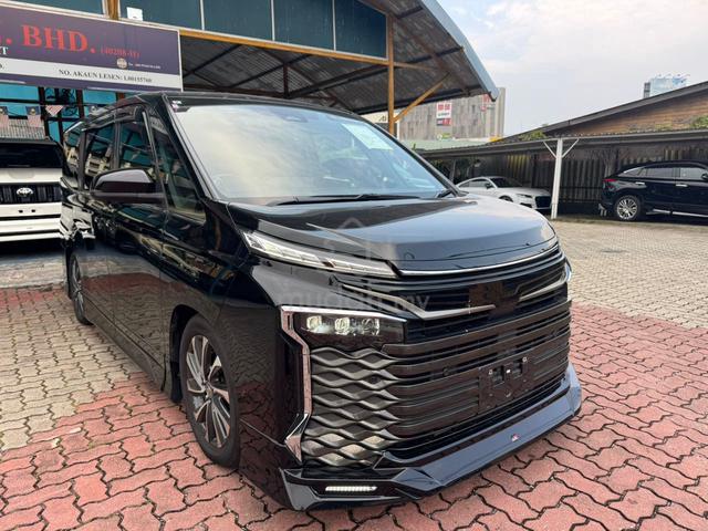 2022 Toyota VOXY 2.0 S-Z (A) BODYKIT HUD DIM 360 - 1