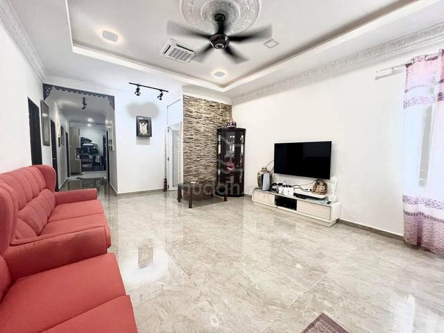 Renovated Single Storey semi d Warisan Puteri Presint 9 Sikamat 4
