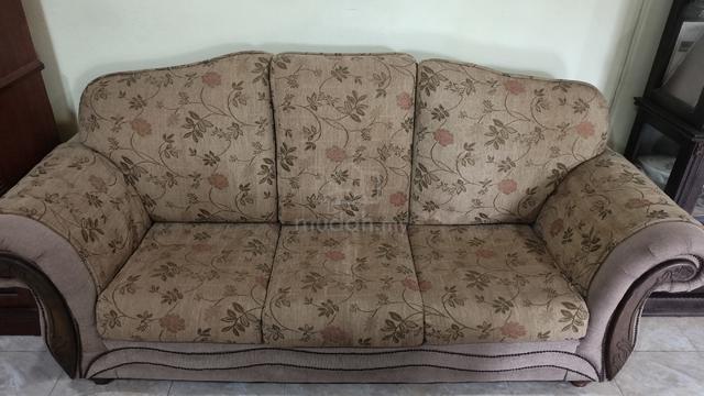 Sofa Diraja 3+2+1 seater untuk dijual - photo 3 of 3