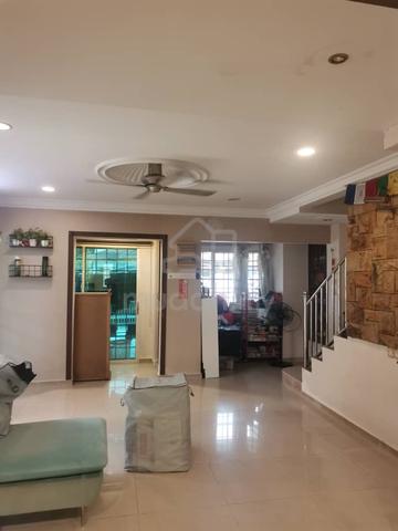 2 Storey house Sale Rent Taman Pinggiran Putra,Seri Kembangan,Selangor 1