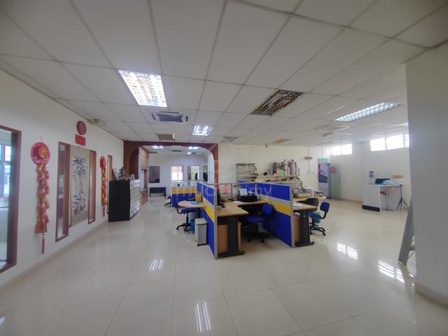 Puchong Industrial Mas 1.5sty Factory (3adij) 2 inter &1 endlot 3