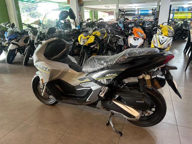 Honda ADV 160 - photo 4 of 6
