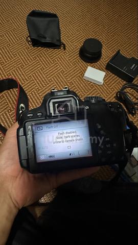 Canon EOS 650D Camera - photo 3 of 5
