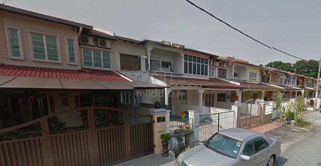 Double storey house, Taman Sg Besi Indah, Balakong 1