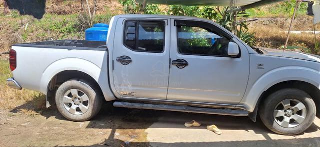 2011 Nissan NAVARA 2.5 STANDARD (M) - 4
