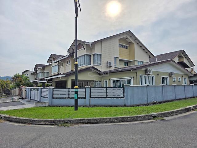 Corner Lot, 2 Storey Semi D Anjung Suasana, Bandar Seri Putra, Bangi 1