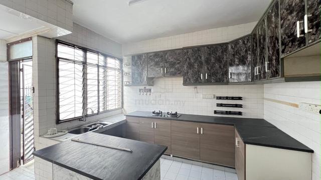 Limited ! 1.5 Storey 3 Bedroom JALAN BELIBIS TMN Perling 1