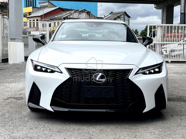 SR2021 Lexus IS300 2.0 F SPORT MODE BLACK FULLSPEC - 3