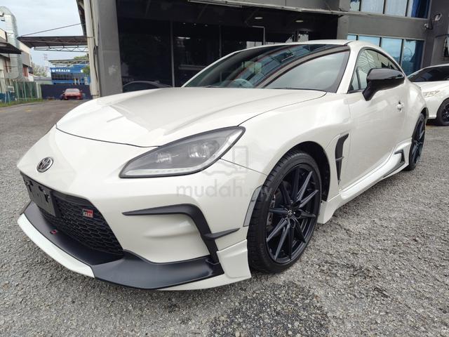 2022 GR Package 5A 19kKM Toyota GR86 2.4 RZ (M) - 1