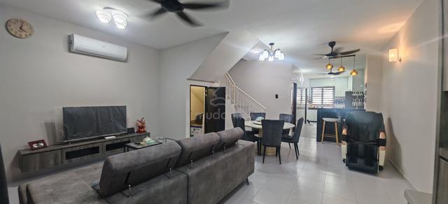 fully renovate move in condition 2 stry freehold at durian tunggal 1