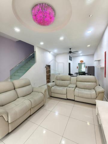 Taman Mount Austin / LA Garden ( Double Storey House ) For Rent 1