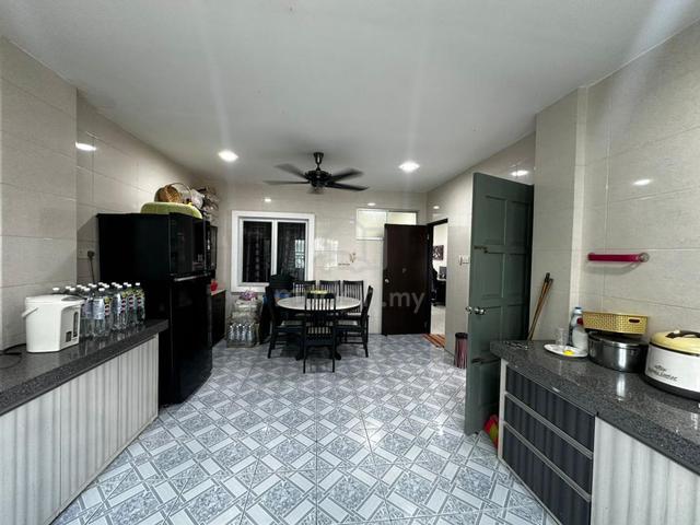 PRIME ❗️Kuching Citymall Double Storey Terrace Intermediate for Sale 1