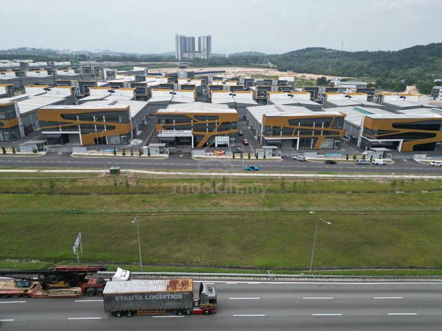 FACING HIGHWAY Guarded New Factory Warehouse Xme Business Park Nilai 1