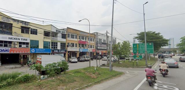 3 Storey Shop Office at Jalan Reko, Kajang – Facing Main Road 1