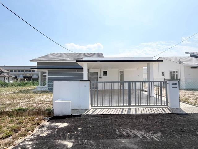 Rumah Banglo Baru Kg Mak Chili Kemaman 1