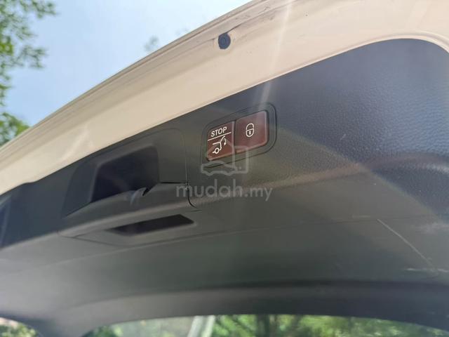 Mercedes Benz GLC250 2.0 AMG 4MATIC (CKD) *WRANTY - 4
