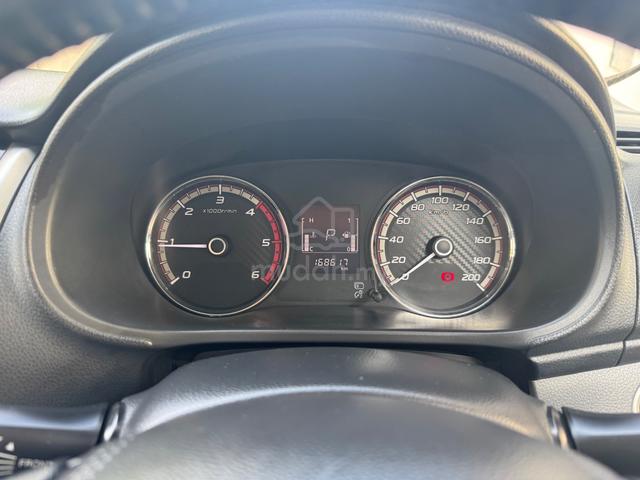 2017 Mitsubishi TRITON 2.4 VGT A/T PREMIUM MY2016 - 4